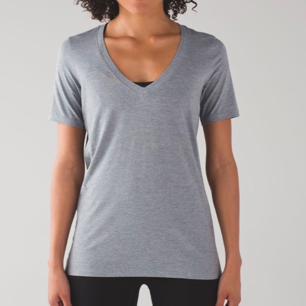 lululemon athletica Gray Short Sleeve Tee
